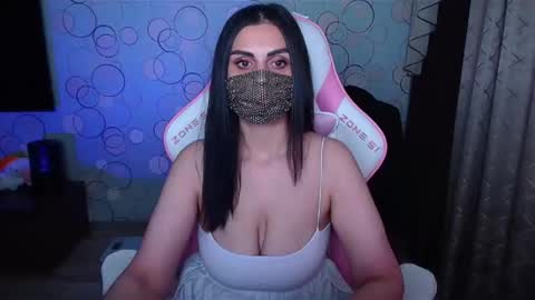   Yasmina   online show from September 2025 04:15:01 AM