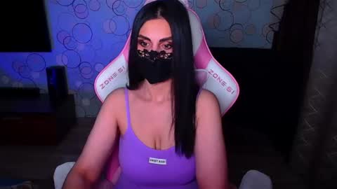   Yasmina   online show from December 2025 04:33:02 AM