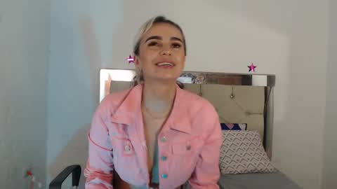 ashley__tylor online show from February 2025 04:43:01 AM