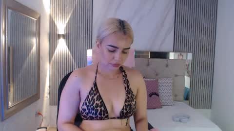 ashley__tylor online show from June 2026 04:00:02 PM