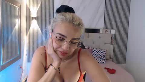 Snapshot of ashley__tylor chatting on July 2026 09:56:02 PM ashley__tylor online show from July 2026 09:56:02 PM