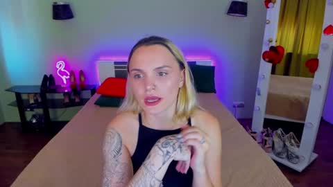 Snapshot of ashley_crashly chatting on June 2026 06:16:02 AM Alina online show from June 2026 06:16:02 AM