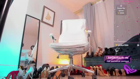 ashley_leon_ online show from December 2024 05:04:02 PM