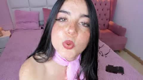 Snapshot of ashley_petit chatting on May 2026 01:30:02 PM ashley_petit online show from May 2026 01:30:02 PM