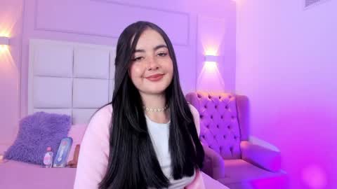 Snapshot of ashley_petit chatting on May 2026 01:05:02 PM ashley_petit online show from May 2026 01:05:02 PM