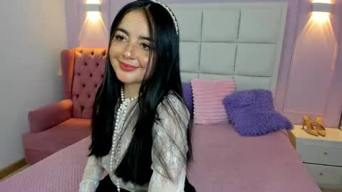 Snapshot of ashley_petit chatting on May 2026 01:18:02 PM ashley_petit online show from May 2026 01:18:02 PM