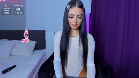 Snapshot of ashleyetthen chatting on October 2025 06:49:01 PM AshleyEtthen online show from October 2025 06:49:01 PM