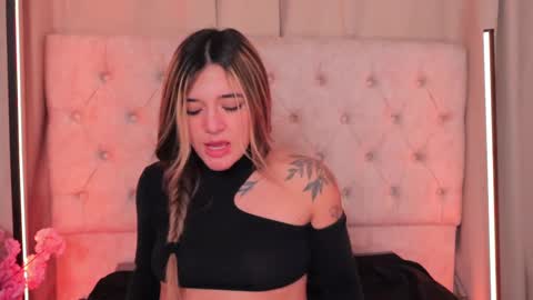 Ashley Lauren online show from February 2025 10:15:02 AM