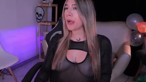 Ashley Lauren online show from October 2025 04:16:01 AM