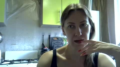 Snapshot of ashleyxhoney chatting on June 2026 09:19:02 AM AshleyXHoney online show from June 2026 09:19:02 AM