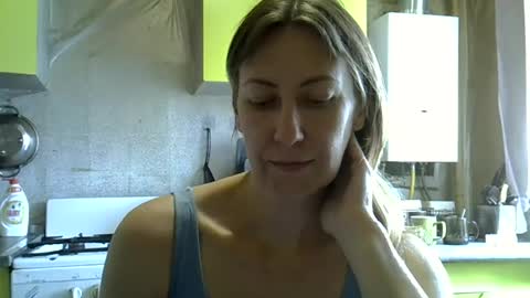 Snapshot of ashleyxhoney chatting on June 2026 08:19:01 AM AshleyXHoney online show from June 2026 08:19:01 AM