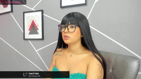 Snapshot of ashliekitty_011 chatting on December 2024 12:33:01 AM Ashlie online show from December 2024 12:33:01 AM