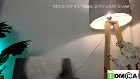 ashllovee online show from February 2025 01:14:01 PM