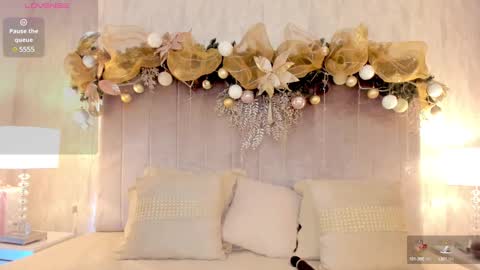 Paula Baleta  online show from December 2024 03:44:01 AM