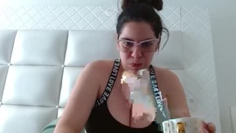 Snapshot of ashlymoon chatting on November 2025 02:05:01 PM AshlyMoon online show from November 2025 02:05:01 PM