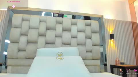 ashlyn online show from March 2025 01:45:01 AM