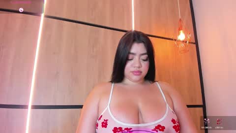 ashlyn online show from December 2025 08:25:01 PM