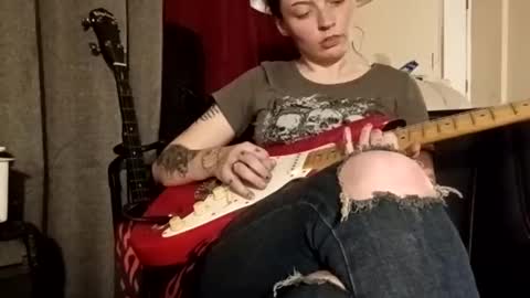 ashlynn5716 online show from October 2025 07:40:02 AM