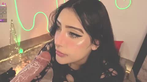 Ash  online show from December 2025 07:32:01 PM