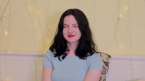 Kristine online show from November 2025 07:49:01 AM