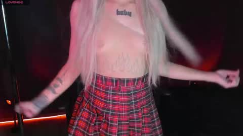 Mila online show from September 2025 08:19:01 AM