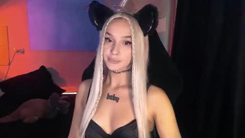Snapshot of ashmila chatting on June 2026 05:19:02 AM Mila online show from June 2026 05:19:02 AM