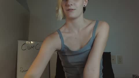 Snapshot of ashquartz chatting on September 2025 12:21:01 AM Ash online show from September 2025 12:21:01 AM