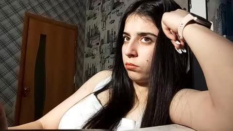 Lina online show from December 2025 08:00:01 AM