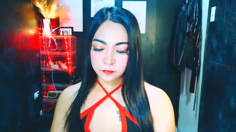 evelyn online show from April 2026 02:03:02 PM