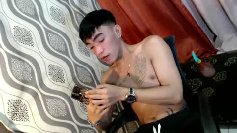 Snapshot of asian_kimxxx chatting on January 2025 09:42:01 PM don online show from January 2025 09:42:01 PM