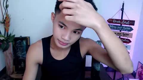 asian_lover05 online show from November 2025 01:20:01 PM