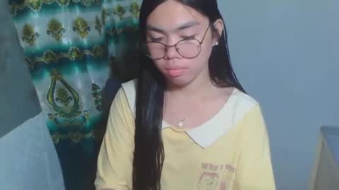 Rhean online show from February 2025 10:52:01 AM