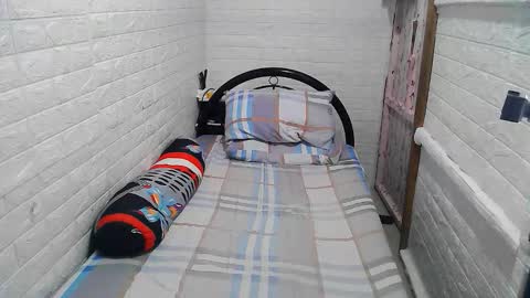 Trixie online show from October 2025 06:10:01 PM