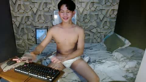 Snapshot of asian_wayne chatting on December 2024 03:33:02 PM wayne online show from December 2024 03:33:02 PM