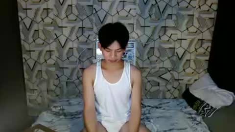 Snapshot of asian_wayne chatting on December 2024 08:00:02 AM wayne online show from December 2024 08:00:02 AM
