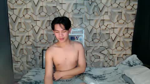 Snapshot of asian_wayne chatting on December 2024 02:30:02 AM wayne online show from December 2024 02:30:02 AM