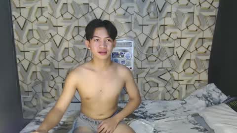 Snapshot of asian_wayne chatting on December 2024 07:31:01 AM wayne online show from December 2024 07:31:01 AM