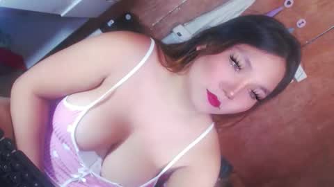 asianbigbobsie online show from September 2025 05:25:01 PM