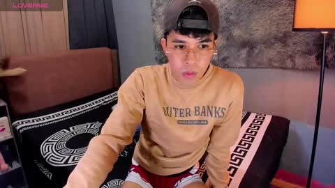 asiancum_peter online show from October 2025 01:27:02 AM