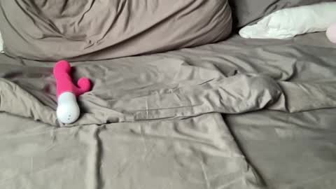 Snapshot of asiangirlandwhiteguy chatting on February 2025 08:42:01 AM asiangirlandwhiteguy online show from February 2025 08:42:01 AM