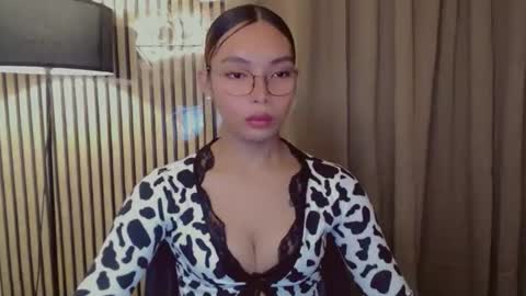 Snapshot of asianhottiesttamira chatting on October 2025 04:40:02 AM HI IM TAMIRA LOOKING FOR SERIOUS RELATIONSHIP online show from October 2025 04:40:02 AM