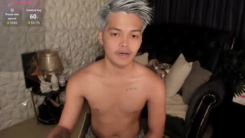 VICTORIA SCOTT online show from January 2026 12:32:01 PM