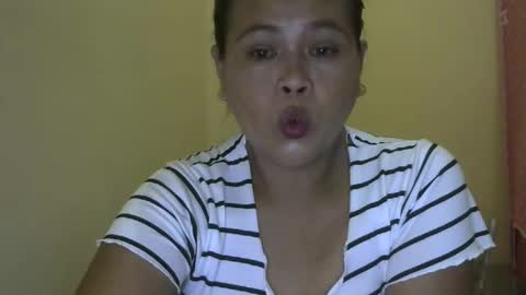 Snapshot of asianmom22 chatting on April 2026 12:29:02 PM asianmom22 online show from April 2026 12:29:02 PM
