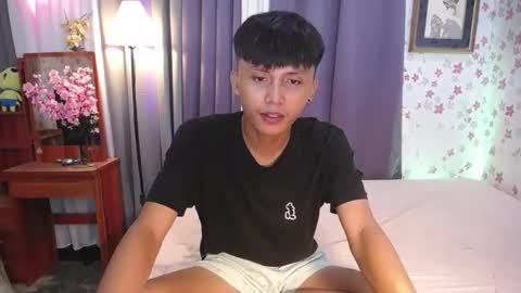 Snapshot of asiansmokeyxx chatting on January 2025 10:31:01 AM prince online show from January 2025 10:31:01 AM