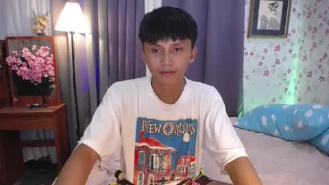 Snapshot of asiansmokeyxx chatting on January 2025 12:22:02 PM prince online show from January 2025 12:22:02 PM