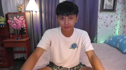 Snapshot of asiansmokeyxx chatting on January 2025 12:11:02 PM prince online show from January 2025 12:11:02 PM