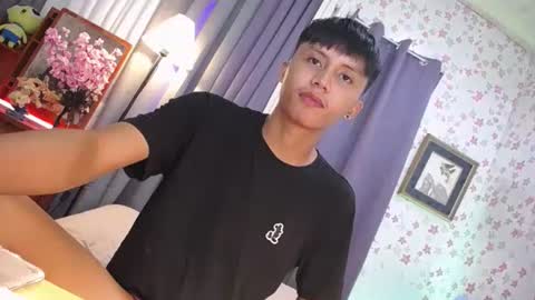 Snapshot of asiansmokeyxx chatting on February 2025 02:04:01 PM prince online show from February 2025 02:04:01 PM