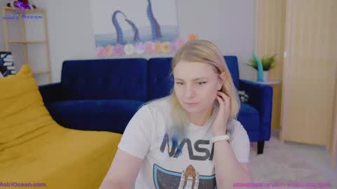 Snapshot of asiri_ocean chatting on June 2026 03:58:01 PM Asiri pronounced Ah-siri Please no nicknames 3 online show from June 2026 03:58:01 PM
