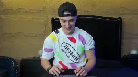 Aslan  online show from March 2026 02:15:01 AM