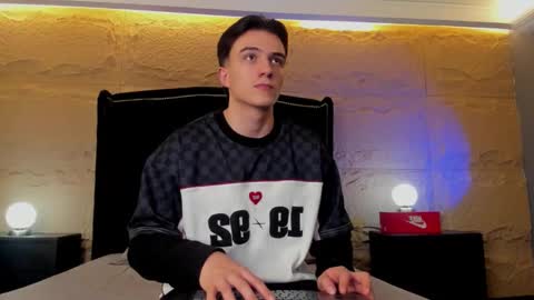 Aslan  online show from April 2026 04:13:02 AM